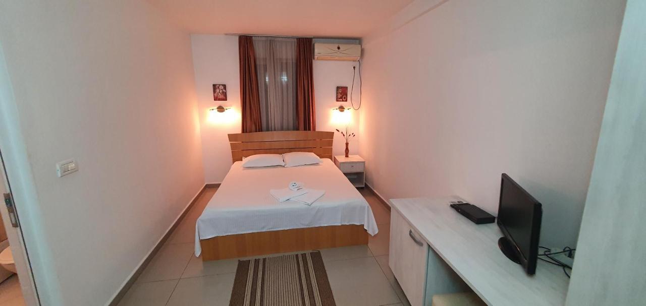 Evro Set Hotel สโกเปีย ภายนอก รูปภาพ